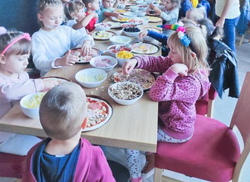 Przygotowujemy pizzę w przedszkolu!